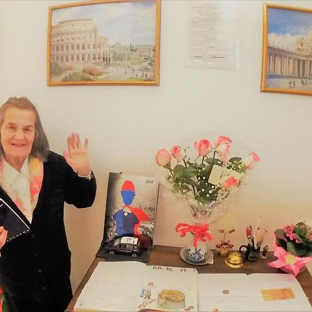 Walkincenter Bed & Breakfast Рим Екстериор снимка